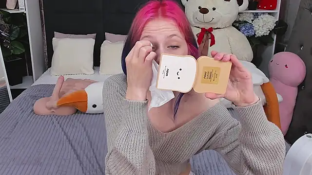 MiaKarlos online show from 19, 9, 2025