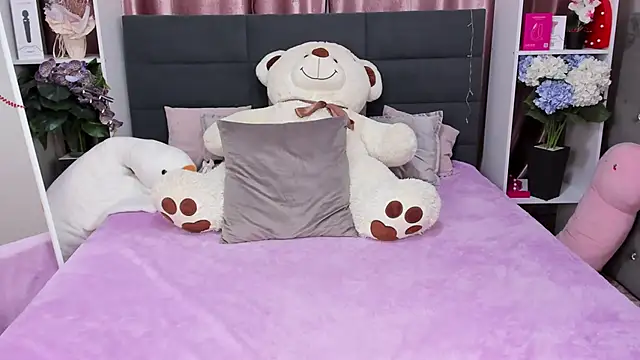 MiaKarlos online show from 8, 2, 2026