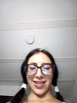 Snapshot of MissAfroditha chatting on 25, 11, 2025 MissAfroditha online show from 25, 11, 2025