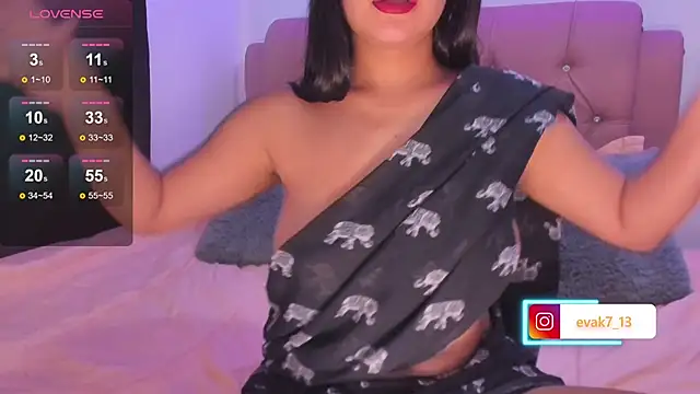Snapshot of shara_queen1 chatting on 30, 12, 2024 shara queen1 online show from 30, 12, 2024