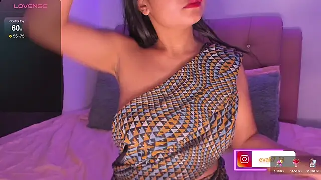 Snapshot of shara_queen1 chatting on 4, 1, 2025 shara queen1 online show from 4, 1, 2025