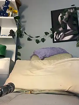 zoey-fox online show from 20, 3, 2025