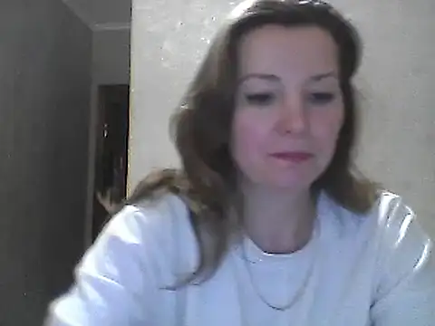 Snapshot of VselenaSun402 chatting on 6, 1, 2025 VselenaSun402 online show from 6, 1, 2025