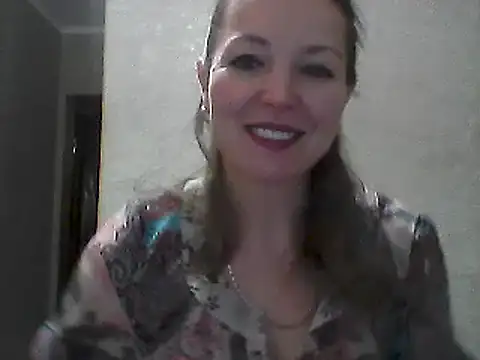 Snapshot of VselenaSun402 chatting on 7, 1, 2025 VselenaSun402 online show from 7, 1, 2025