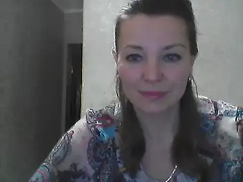 Snapshot of VselenaSun402 chatting on 7, 1, 2025 VselenaSun402 online show from 7, 1, 2025
