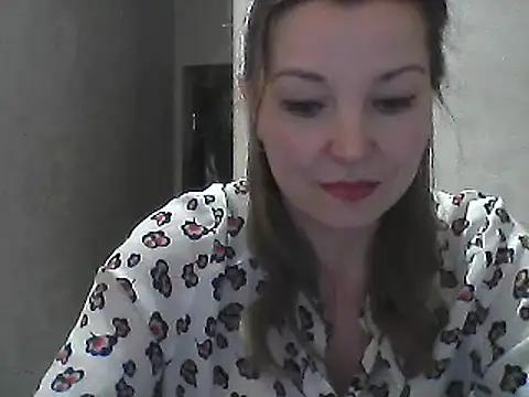 Snapshot of VselenaSun402 chatting on 10, 1, 2025 VselenaSun402 online show from 10, 1, 2025