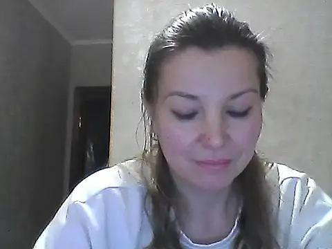 Snapshot of VselenaSun402 chatting on 11, 1, 2025 VselenaSun402 online show from 11, 1, 2025