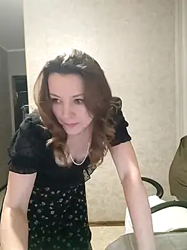 Snapshot of VselenaSun402 chatting on 13, 2, 2025 VselenaSun402 online show from 13, 2, 2025