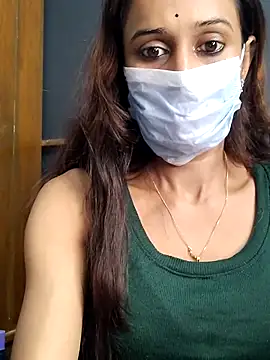 Snapshot of Oleevia chatting on 18, 11, 2025 Oleevia online show from 18, 11, 2025