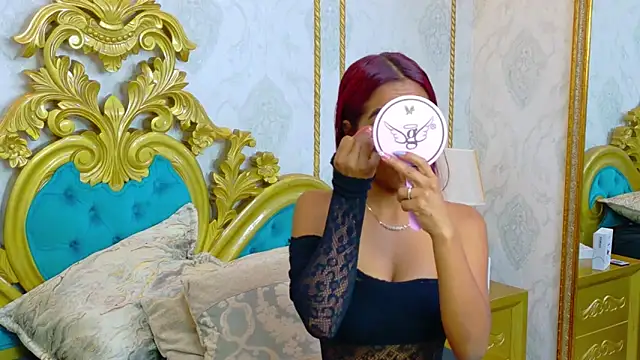 Snapshot of LucyLeah chatting on 4, 3, 2026 LucyLeah online show from 4, 3, 2026