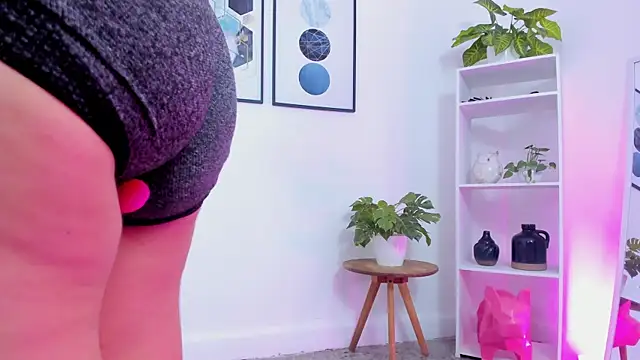 Abriil7 online show from 3, 2, 2025