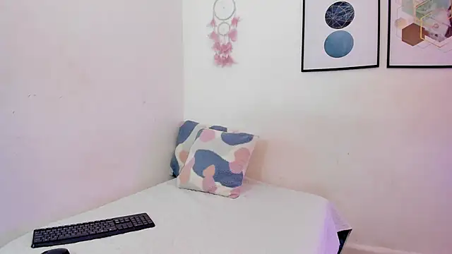 Abriil7 online show from 1, 10, 2025