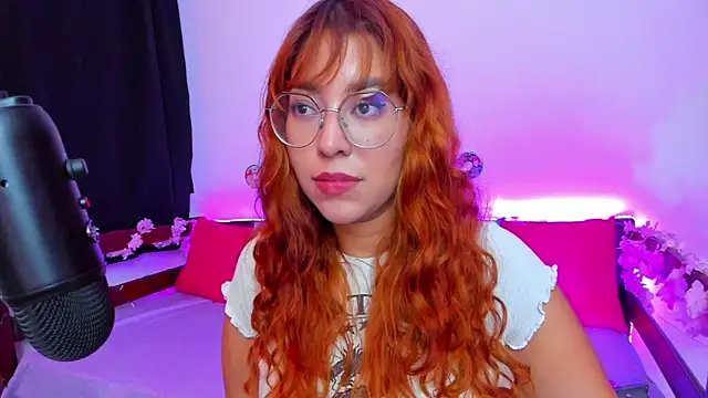 Snapshot of _Moon_Johnson chatting on 14, 9, 2025 Moon Johnson online show from 14, 9, 2025