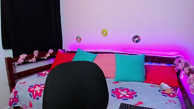 Snapshot of _Moon_Johnson chatting on 18, 9, 2025 Moon Johnson online show from 18, 9, 2025