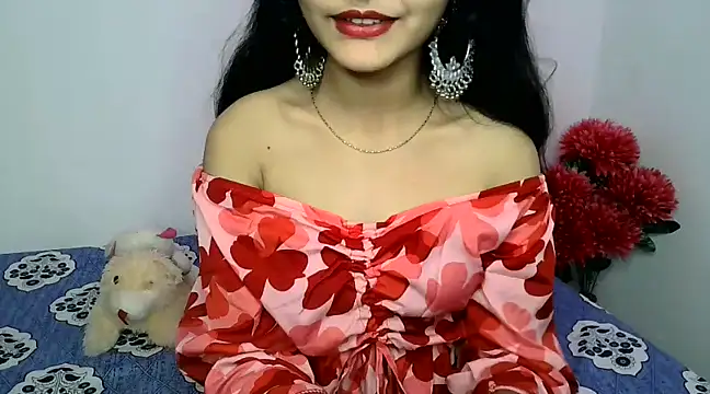 SUZY FROMUS online show from 19, 12, 2024