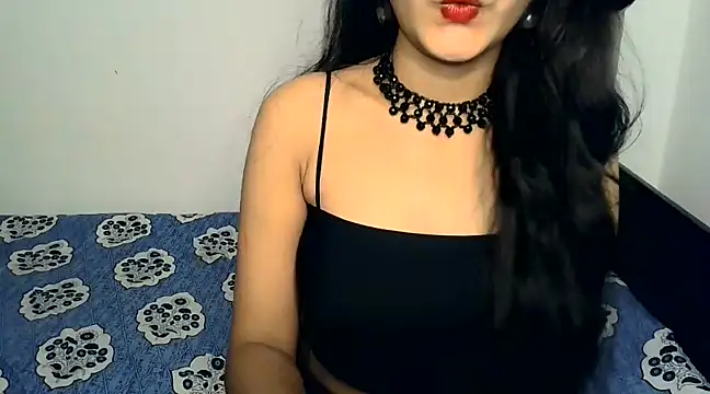 SUZY FROMUS online show from 5, 1, 2025