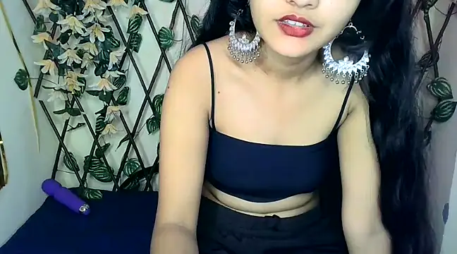 SUZY FROMUS online show from 4, 2, 2025