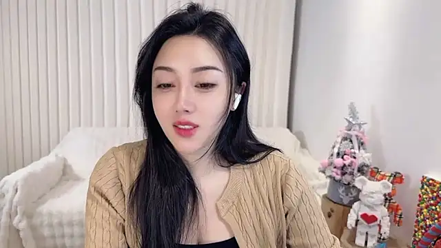 K-moumou online show from 13, 2, 2025