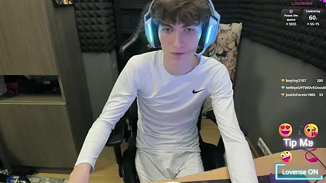 Snapshot of bambelbye chatting on 11, 12, 2024 bambelbye online show from 11, 12, 2024