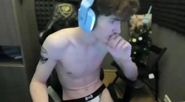 Snapshot of bambelbye chatting on 29, 12, 2024 bambelbye online show from 29, 12, 2024