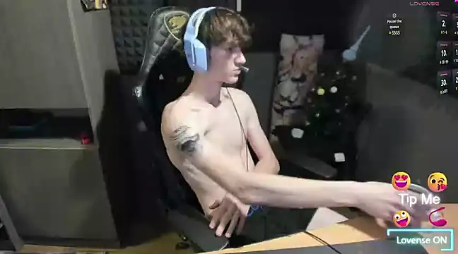 Snapshot of bambelbye chatting on 8, 1, 2025 bambelbye online show from 8, 1, 2025