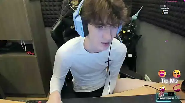 Snapshot of bambelbye chatting on 11, 1, 2025 bambelbye online show from 11, 1, 2025