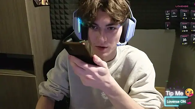 Snapshot of bambelbye chatting on 24, 2, 2025 bambelbye online show from 24, 2, 2025