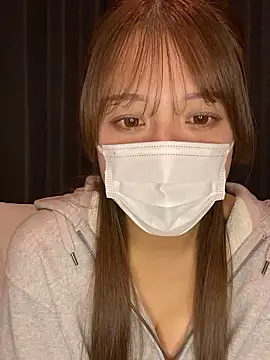 Snapshot of love_rin chatting on 25, 11, 2025 love rin online show from 25, 11, 2025