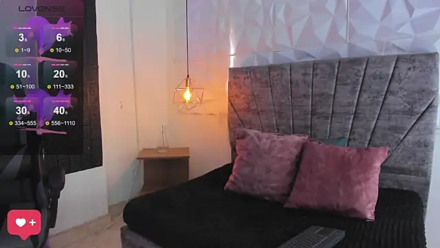 Snapshot of tatiana_sc chatting on 17, 9, 2025 tatiana sc online show from 17, 9, 2025