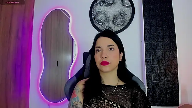 Snapshot of tatiana_sc chatting on 7, 10, 2025 tatiana sc online show from 7, 10, 2025