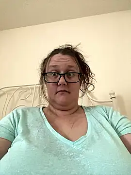 Snapshot of Foxy_Evie40XO chatting on 2, 12, 2024 Foxy Evie40XO online show from 2, 12, 2024