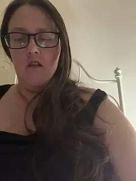 Snapshot of Foxy_Evie40XO chatting on 12, 12, 2024 Foxy Evie40XO online show from 12, 12, 2024