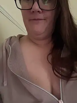 Snapshot of Foxy_Evie40XO chatting on 9, 2, 2025 Foxy Evie40XO online show from 9, 2, 2025