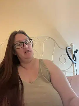 Snapshot of Foxy_Evie40XO chatting on 4, 3, 2025 Foxy Evie40XO online show from 4, 3, 2025