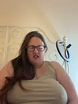 Snapshot of Foxy_Evie40XO chatting on 5, 3, 2025 Foxy Evie40XO online show from 5, 3, 2025