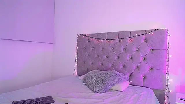  kimtorres   online show from 19, 1, 2025