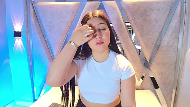 Annie9  online show from 28, 11, 2025