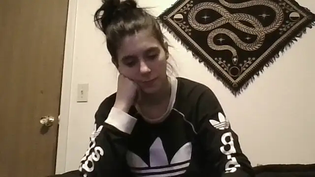 Snapshot of Prettypixie113 chatting on 28, 10, 2025 Prettypixie113 online show from 28, 10, 2025
