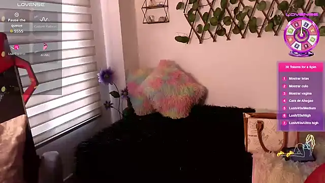 Snapshot of EmberEyes_999 chatting on 4, 11, 2025 EmberEyes 999 online show from 4, 11, 2025