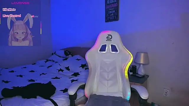 AdellaLoveX online show from 17, 4, 2026