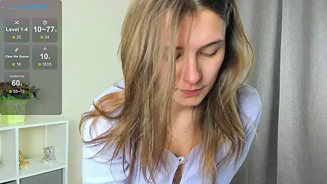 Snapshot of Eva_toy chatting on 5, 1, 2025 Eva toy online show from 5, 1, 2025