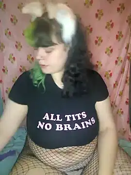 Snapshot of kira_132 chatting on 5, 11, 2025 kira 132 online show from 5, 11, 2025