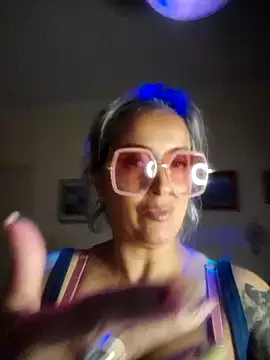 Snapshot of DesireSatler chatting on 2, 11, 2025 DesireSatler online show from 2, 11, 2025