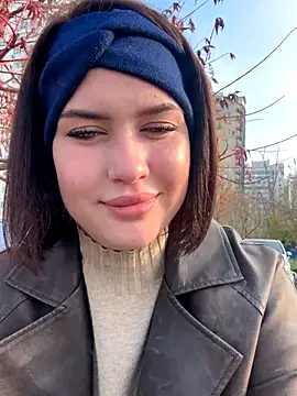 KikiWatson online show from 7, 11, 2025