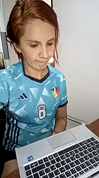 your red rose  online show from 27, 2, 2025