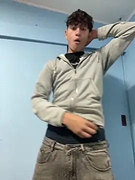 Snapshot of LatinBoysxxx chatting on 17, 5, 2026 LatinBoysxxx online show from 17, 5, 2026