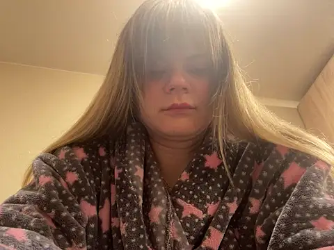 SkyAdelina241 online show from 24, 1, 2025