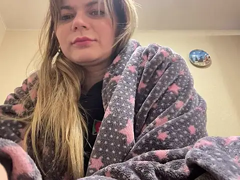 SkyAdelina241 online show from 29, 1, 2025