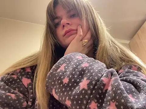 SkyAdelina241 online show from 31, 1, 2025