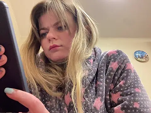 SkyAdelina241 online show from 1, 2, 2025